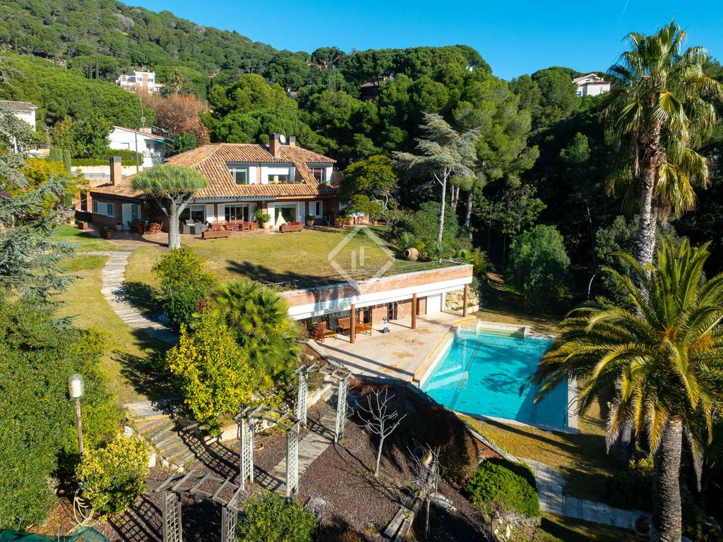 Luxury House for sale in Premià de Dalt, 1 550 000 €, Photo 1
