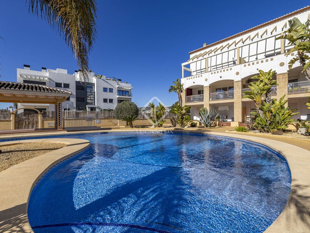Luxury Apartment for sale in Javea, 625 000 €, Photo 1