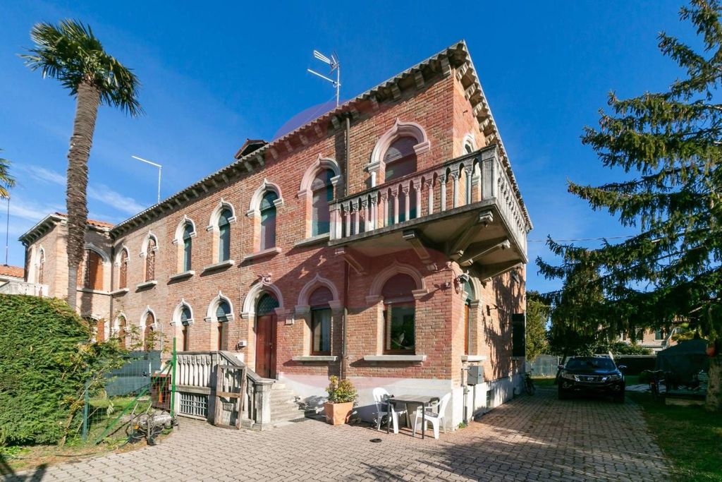 Maison de luxe à vendre à Venice, 1 490 000 €, Photo 1