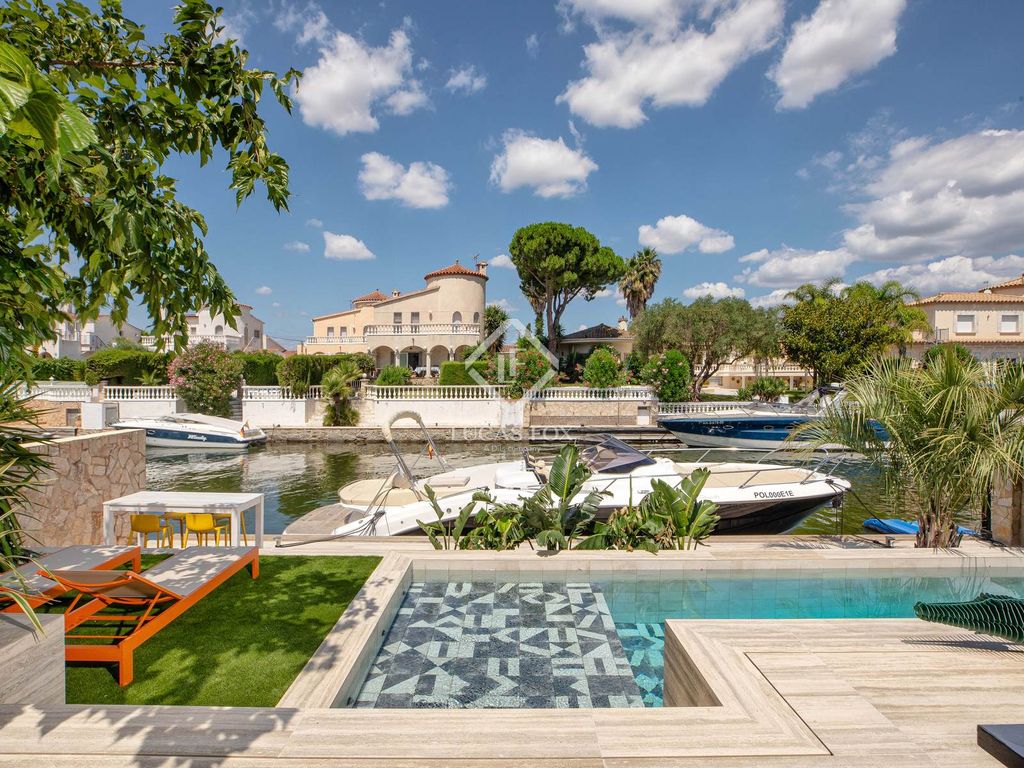 Luxury House for sale in Empuriabrava, 1 450 000 €, Photo 2