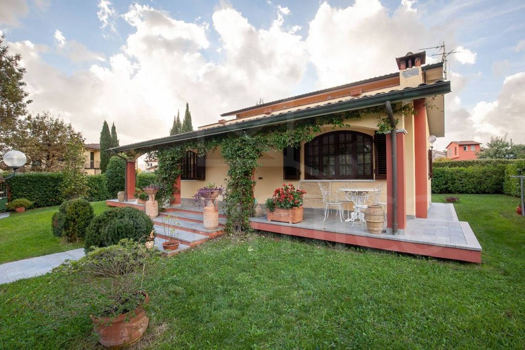 Luxury House for sale in Lucca, 850 000 €, Photo 3