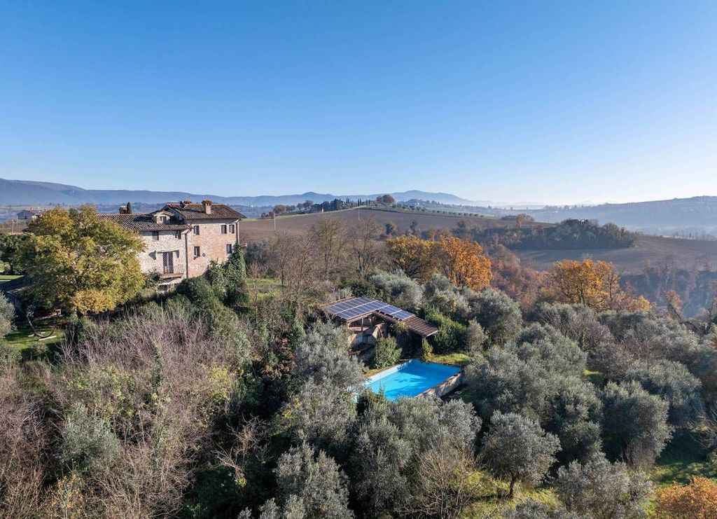Maison de luxe à vendre à Todi, 1 550 000 €, Photo 7