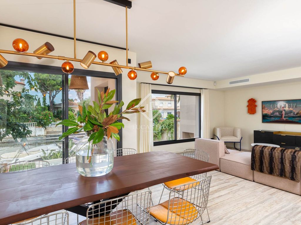 Luxury House for sale in Empuriabrava, 1 450 000 €, Photo 4