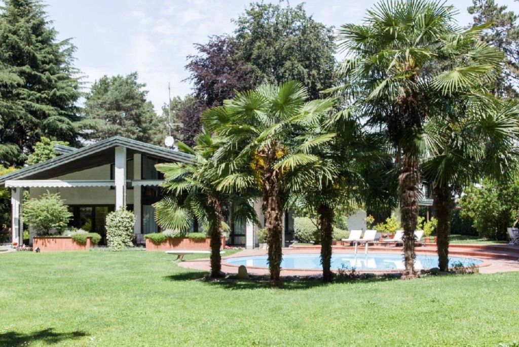 Maison de luxe à vendre à Arsago Seprio, 980 000 €, Photo 1