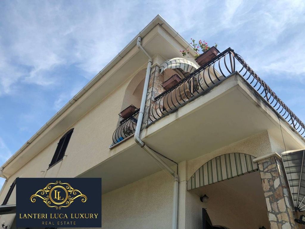 Maison de luxe à vendre à Ventimiglia, 1 100 000 €, Photo 1