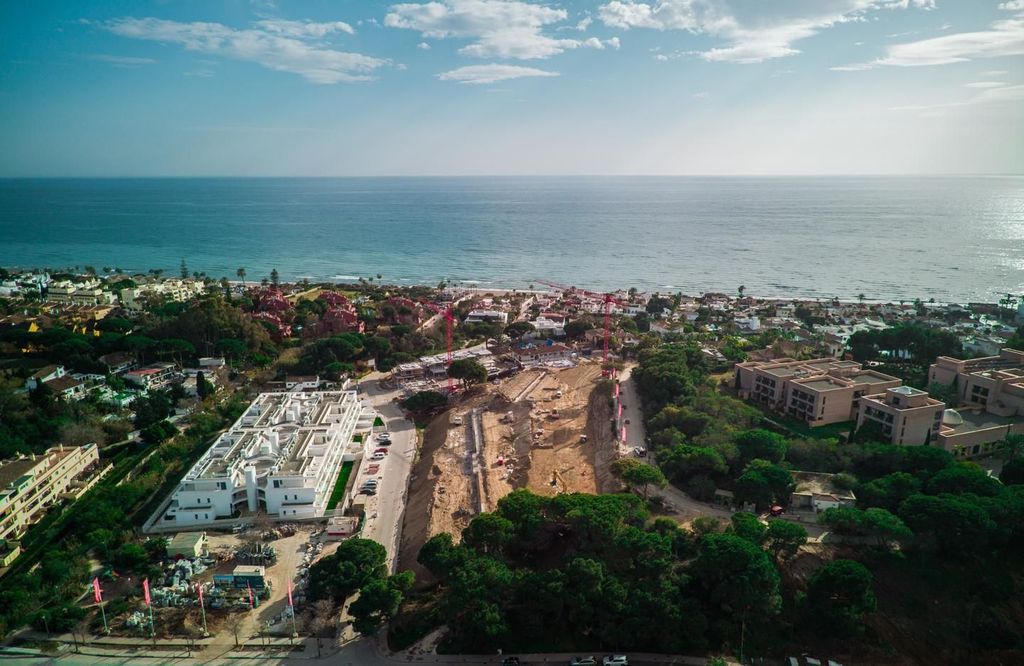 Maison de luxe à vendre à Marbella, 860 000 €, Photo 1