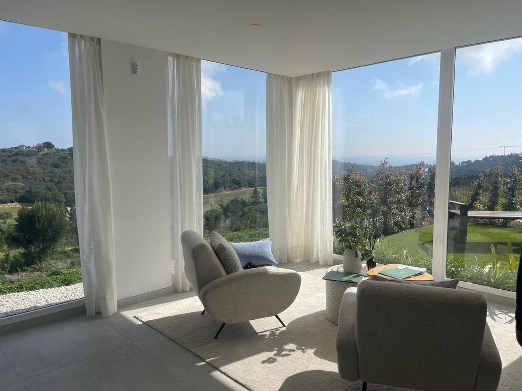 Luxury Apartment for sale in Casares, 575 000 €, Photo 1