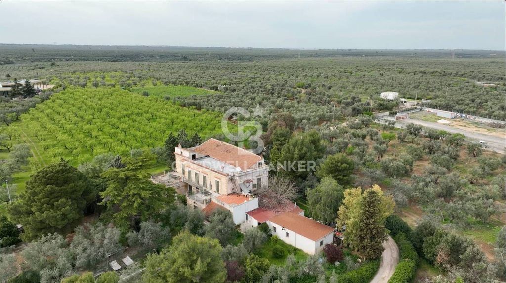 Luxury House for sale in Bitonto, 449 000 €, Photo 1
