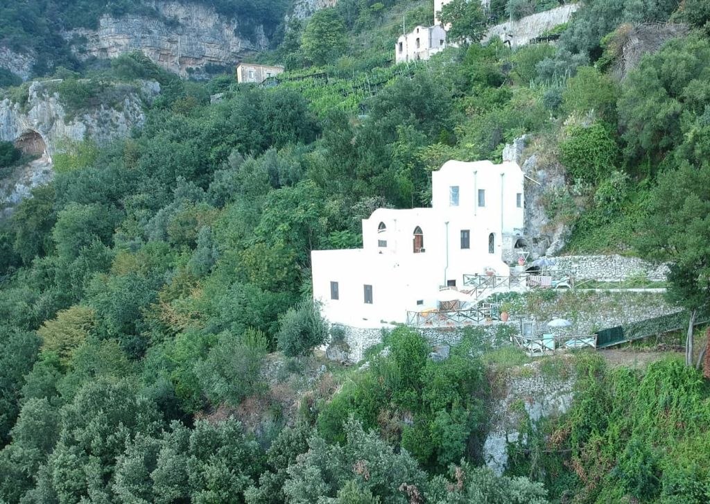 Luxury House for sale in Amalfi, 790 000 €, Photo 1