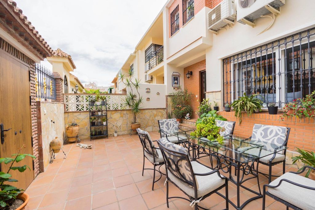 Luxury House for sale in Málaga, 487 900 €, Photo 1