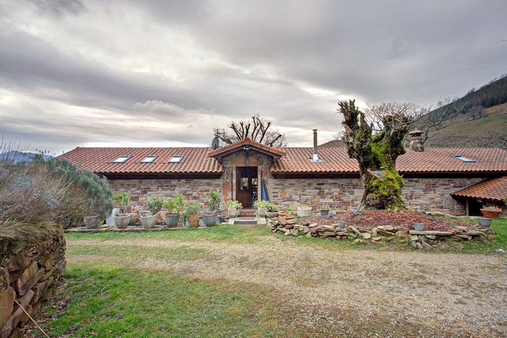 Maison de luxe à vendre à Elgorriaga, 685 000 €, Photo 2