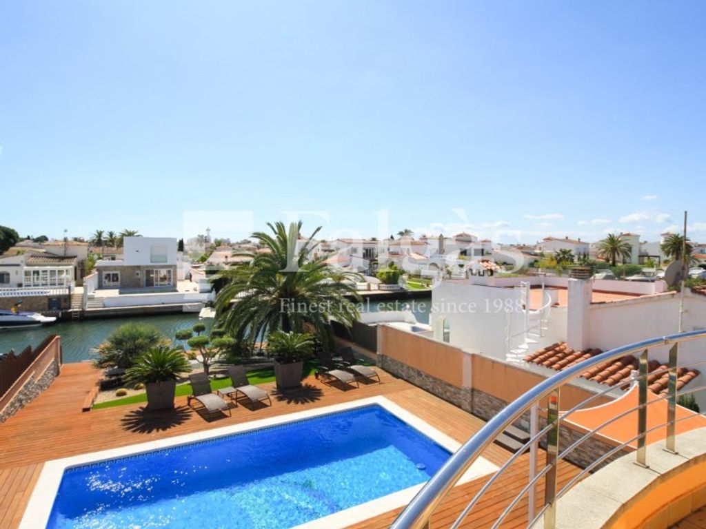 Luxury House for sale in Empuriabrava, 1 295 000 €, Photo 1