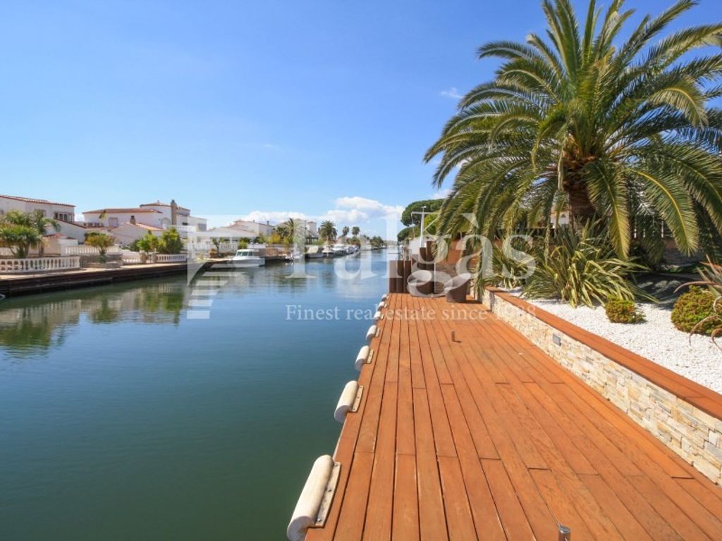 Luxury House for sale in Empuriabrava, 1 295 000 €, Photo 4