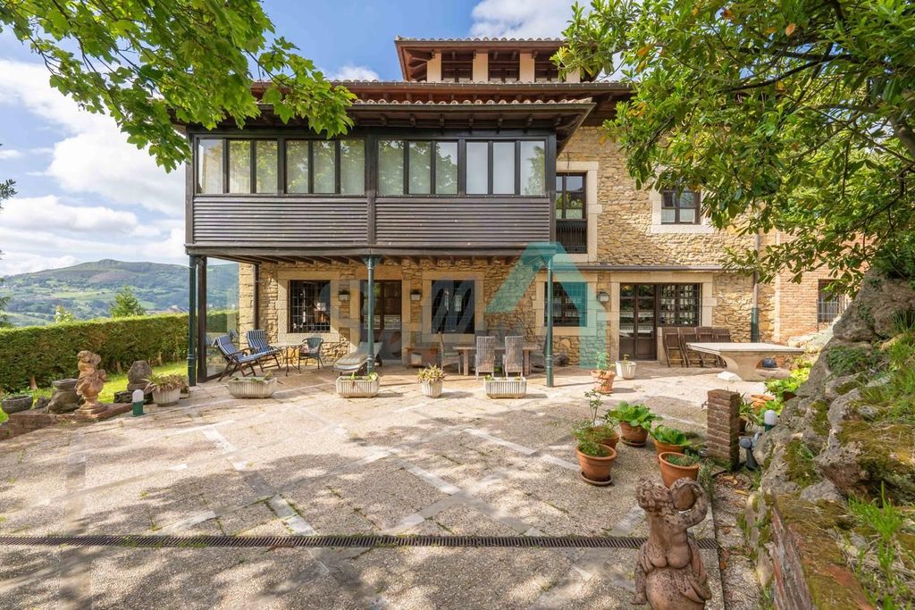 Maison de luxe à vendre à Oviedo, 1 300 000 €, Photo 3
