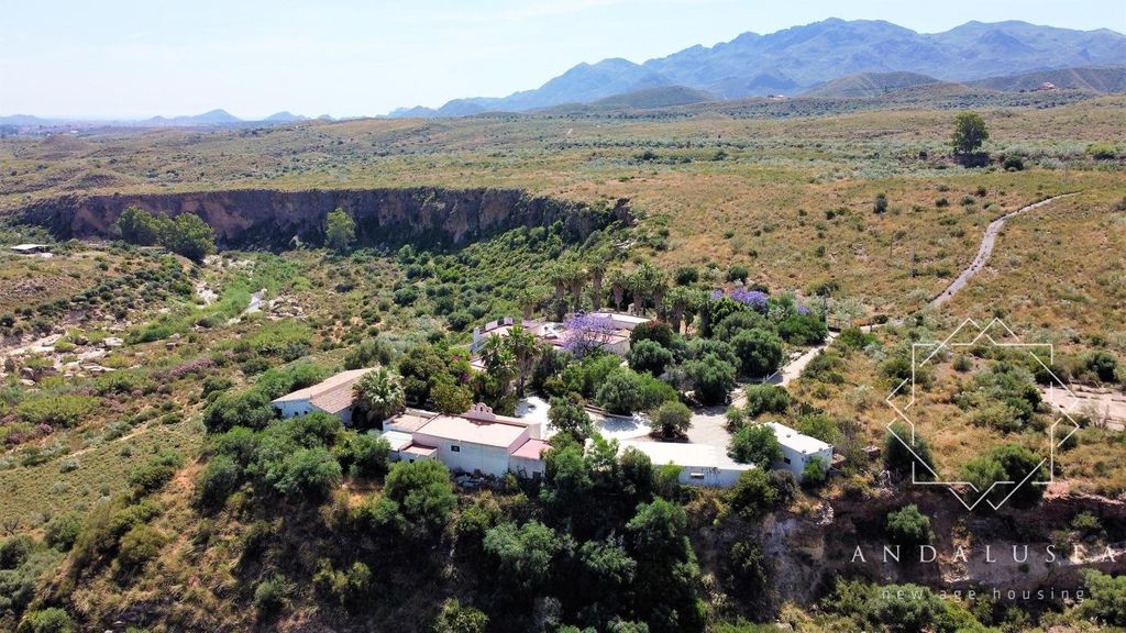 Luxury House for sale in Turre, 800 000 €, Photo 1