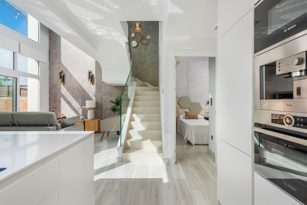 Luxury House for sale in Los Montesinos, 780 000 €, Photo 2