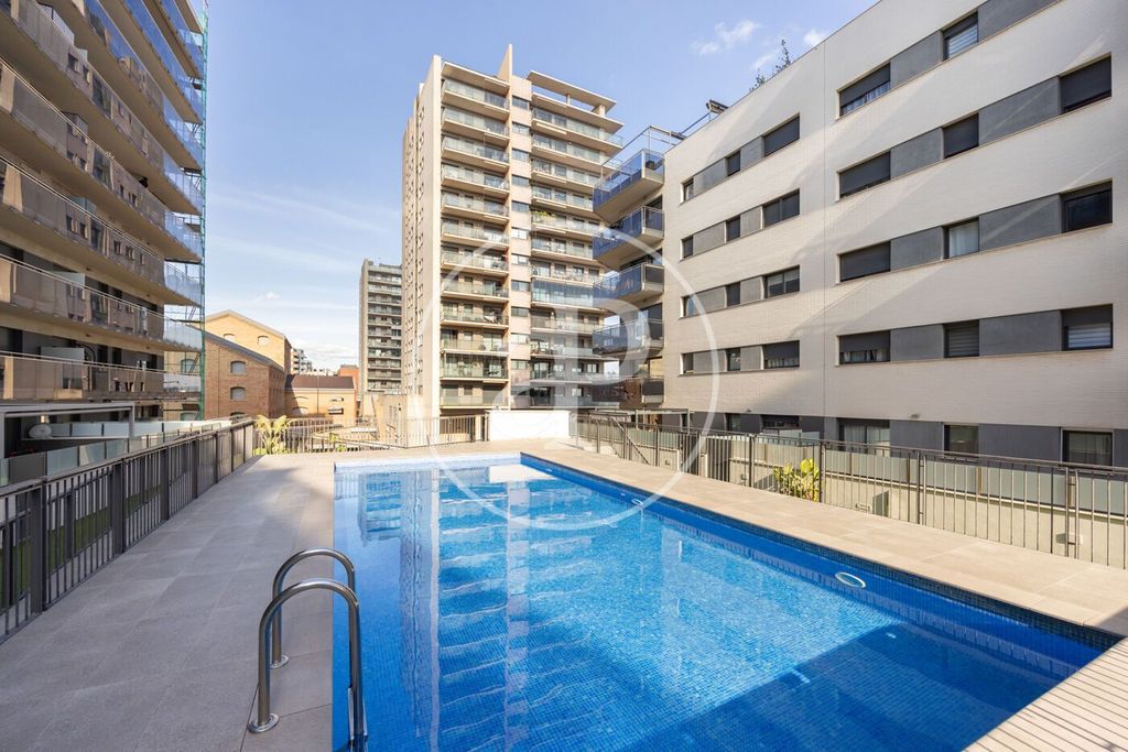 Luxury Apartment for sale in Badalona, 675 000 €, Photo 4