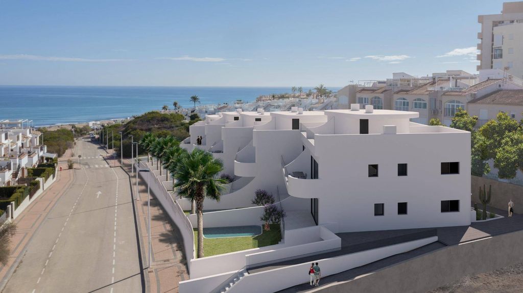 Luxury Apartment for sale in Torrevieja, 550 000 €, Photo 1