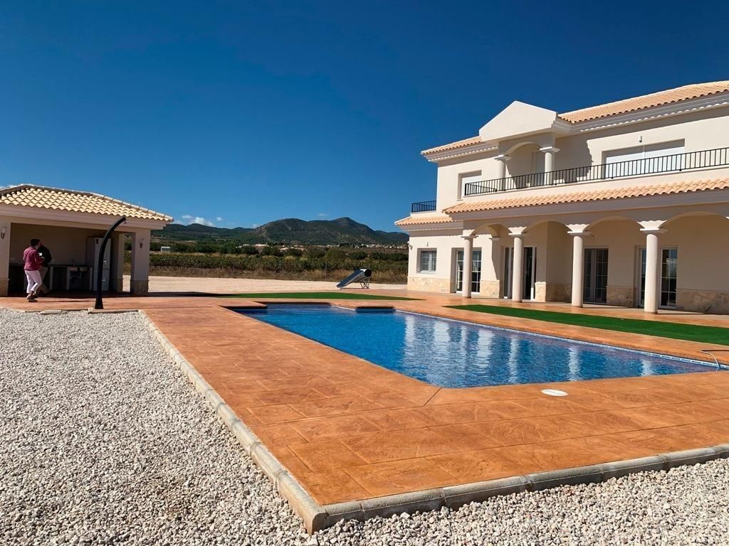 Luxury House for sale in Pinoso, 505 000 €, Photo 5