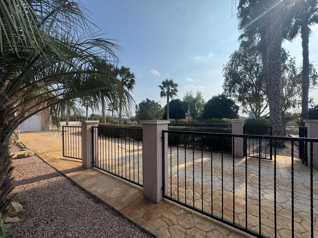 Maison de luxe à vendre à Daya Vieja, 450 000 €, Photo 2