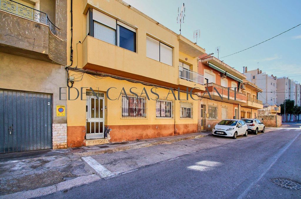 Luxury House for sale in El Campello, 420 000 €, Photo 1