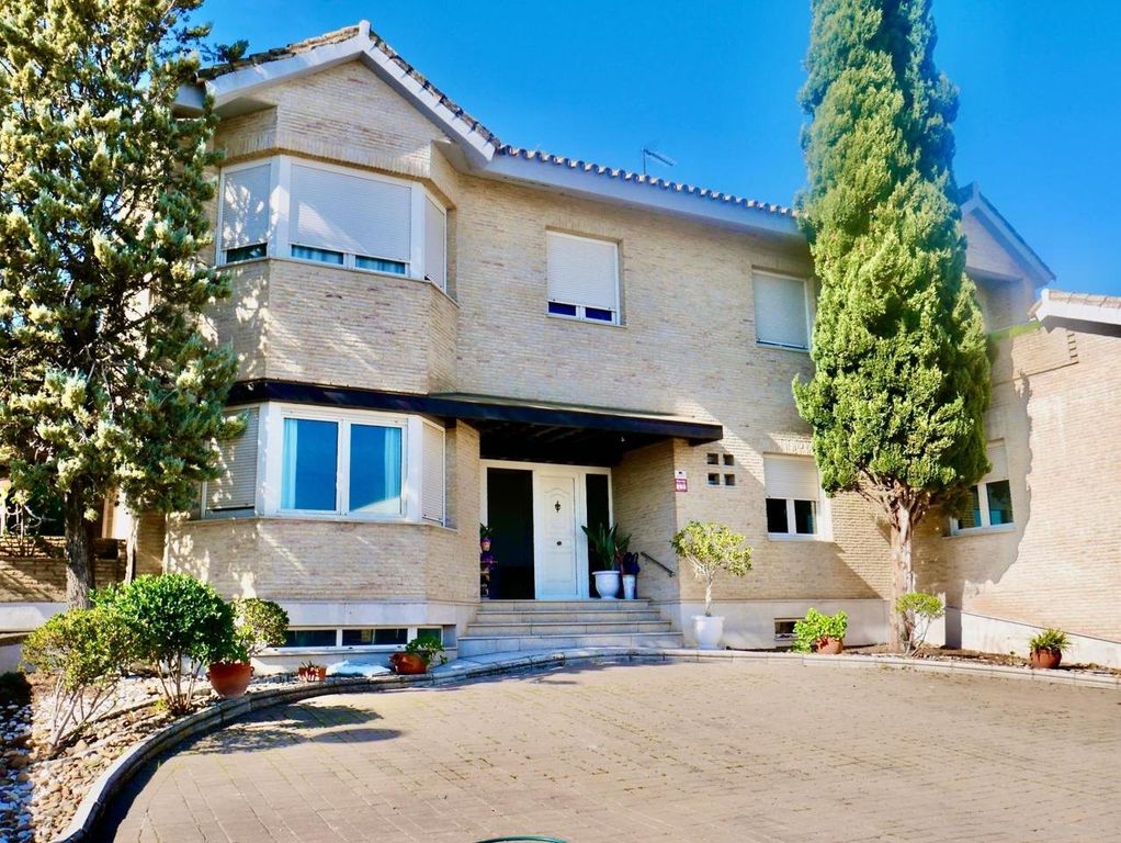 Maison de luxe à vendre à Tomares, 949 500 €, Photo 3
