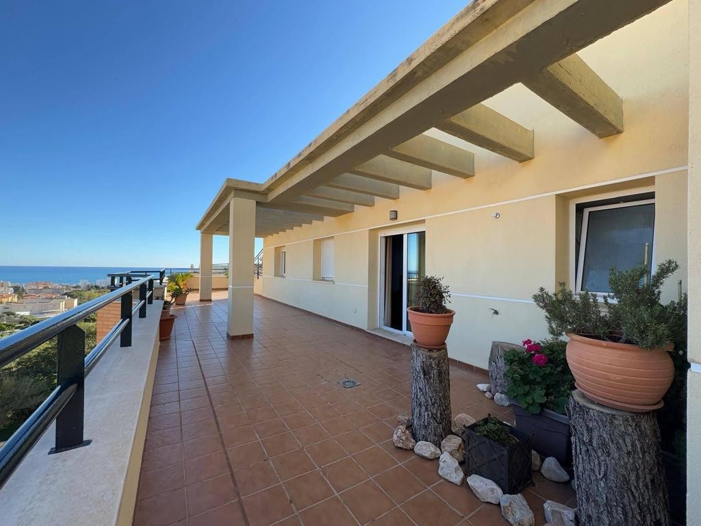 Luxury Apartment for sale in Torremolinos, 599 000 €, Photo 1