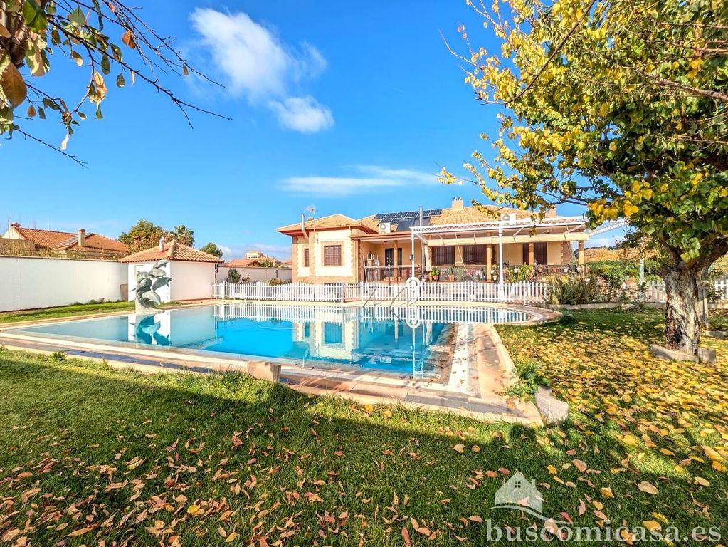 Luxury House for sale in Linares, 500 000 €, Photo 1