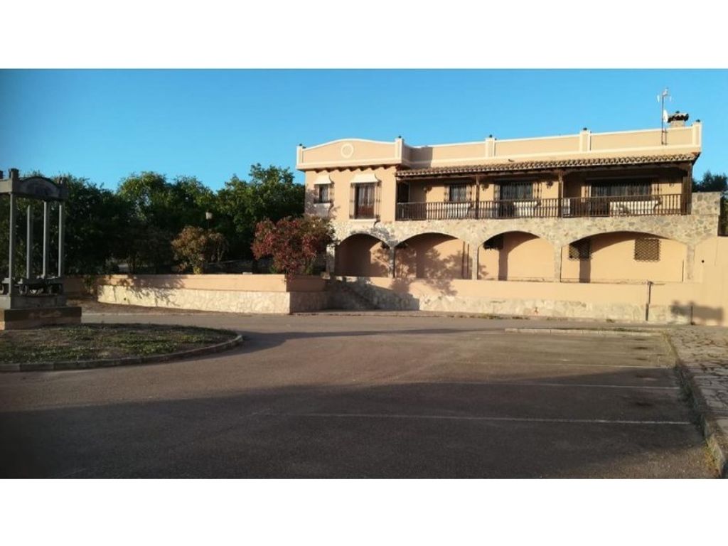 Luxury House for sale in Peal de Becerro, 18 000 000 €, Photo 1