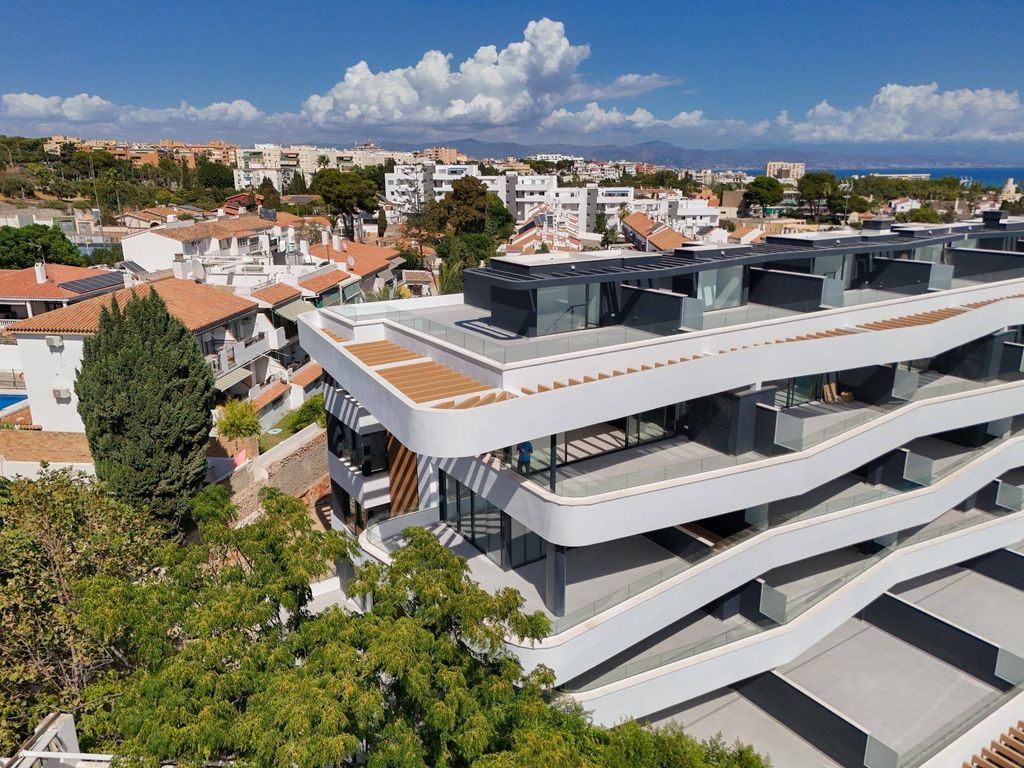 Luxury Apartment for sale in Torremolinos, 1 250 000 €, Photo 2