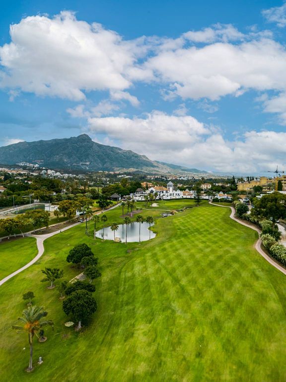 Maison de luxe à vendre à Marbella, 2 600 000 €, Photo 2