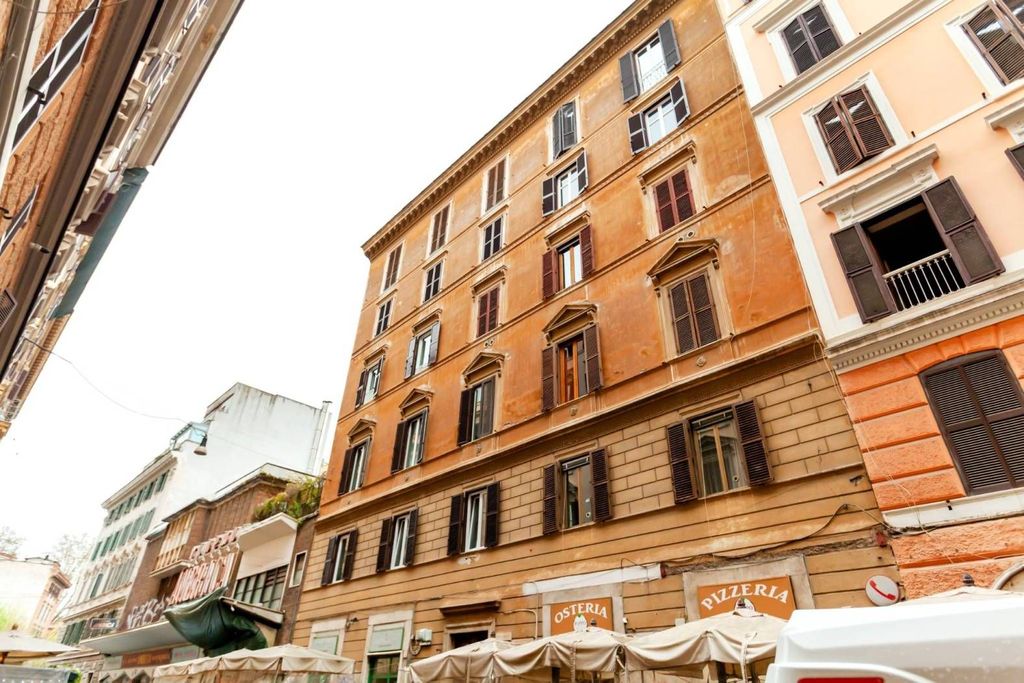 Appartement de luxe à vendre à Rome, 470 000 €, Photo 1