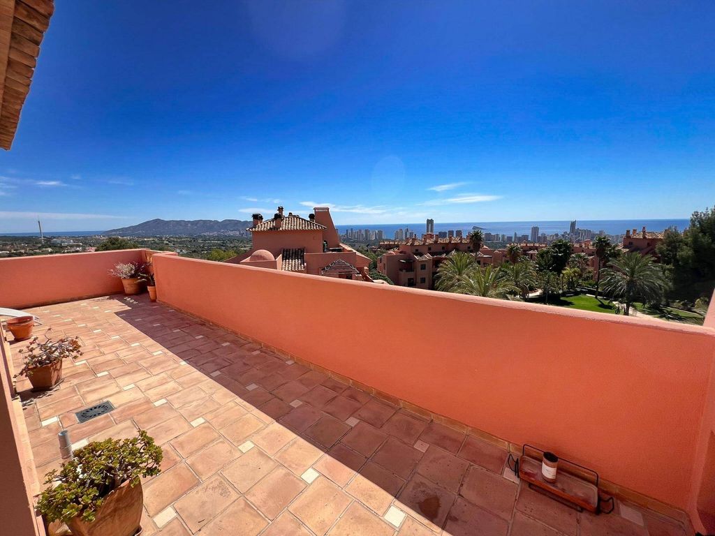 Luxury Apartment for sale in Finestrat, 465 000 €, Photo 1