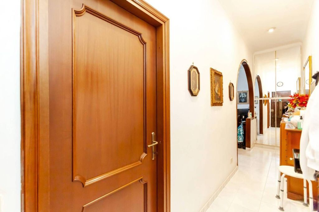 Appartement de luxe à vendre à Rome, 470 000 €, Photo 5