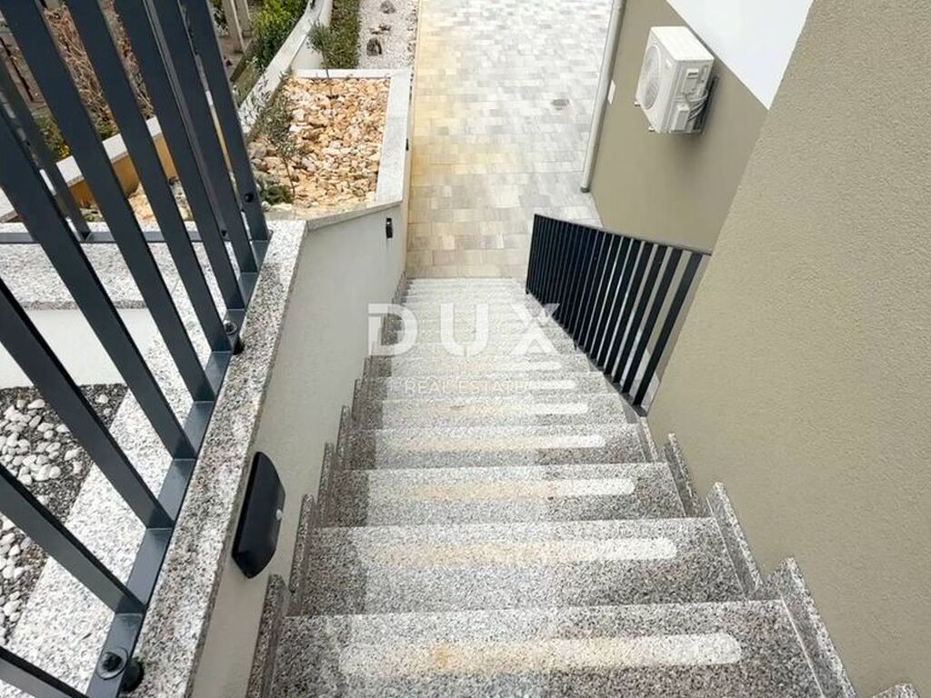 Appartement de luxe à vendre à Crikvenica, 624 000 €, Photo 3