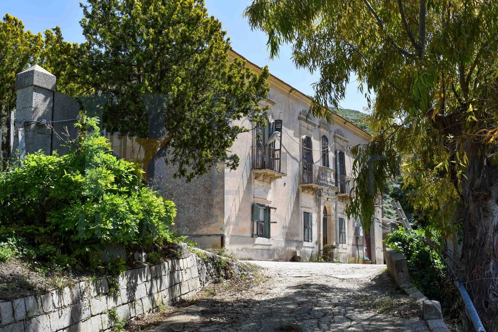 Maison de luxe à vendre à Giarratana, 1 500 000 €, Photo 1