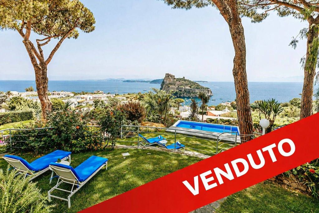 Luxury House for sale in Ischia, 2 150 000 €, Photo 1