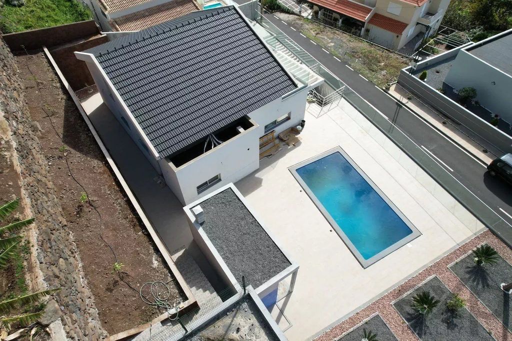 Luxury House for sale in Calheta, 1 150 000 €, Photo 3