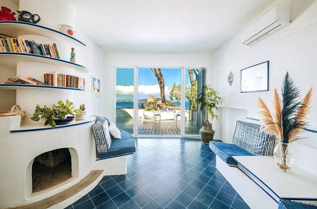 Luxury House for sale in Ischia, 2 150 000 €, Photo 3