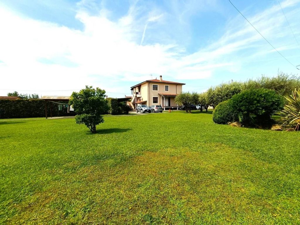 Luxury House for sale in Massa, 790 000 €, Photo 3