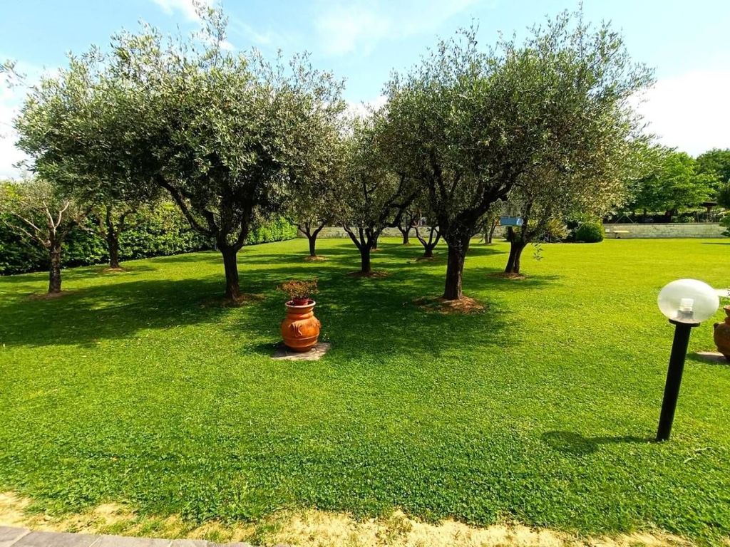 Luxury House for sale in Massa, 790 000 €, Photo 2
