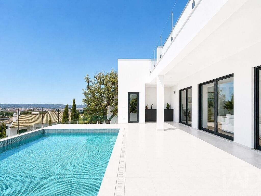 Maison de luxe à vendre à Campina, 1 500 000 €, Photo 2
