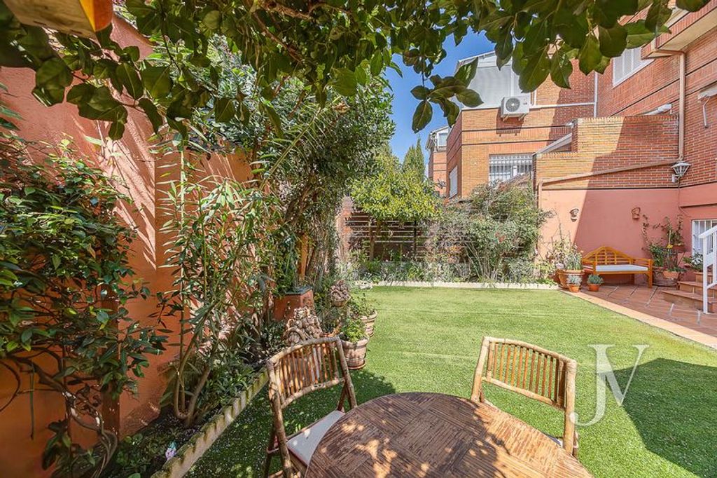 Luxury House for sale in Madrid, 1 500 000 €, Photo 2