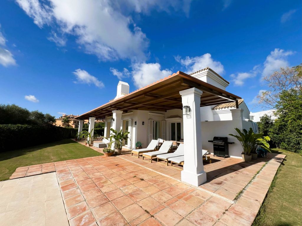 Maison de luxe à vendre à Sotogrande, 1 700 000 €, Photo 3
