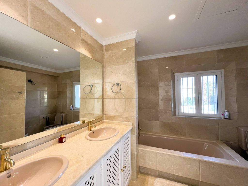 Maison de luxe à vendre à Sotogrande, 1 700 000 €, Photo 7