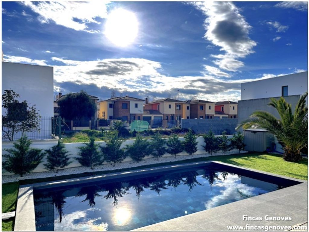 Maison de luxe à vendre à Empuriabrava, 585 000 €, Photo 2
