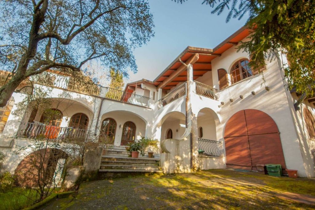 Luxury House for sale in Massa, 1 000 000 €, Photo 2