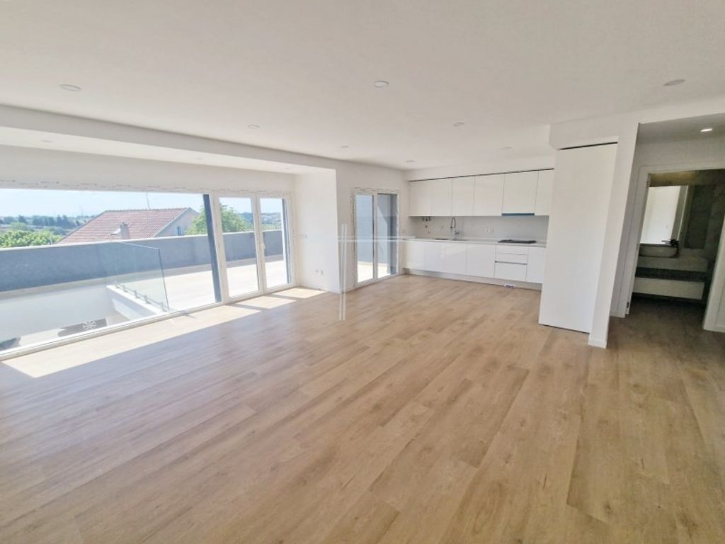 Maison de luxe à vendre à Almada, 690 000 €, Photo 3