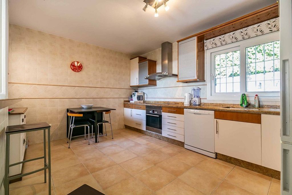 Maison de luxe à vendre à Marbella, 895 000 €, Photo 4