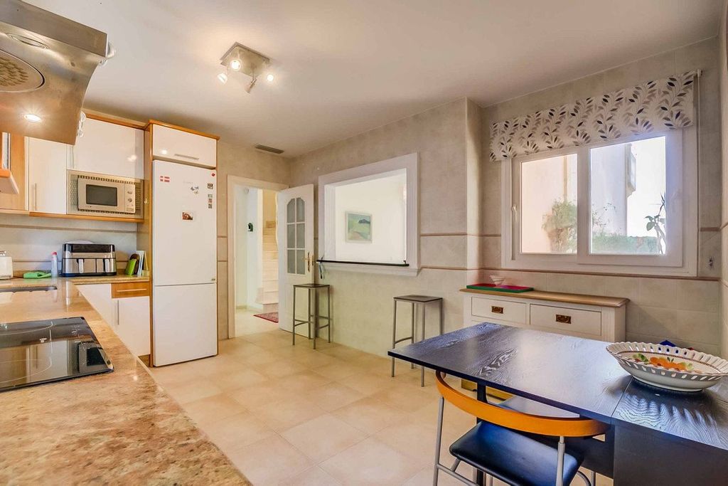 Maison de luxe à vendre à Marbella, 895 000 €, Photo 5